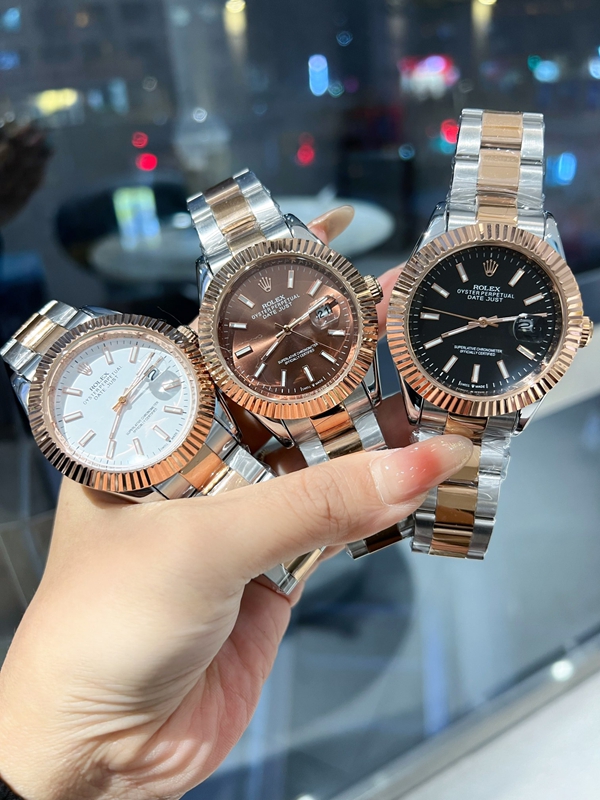 ブランド時計側面デザイン